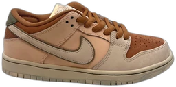 Dunk Low SB Trocadéro Gardens on Beezie.