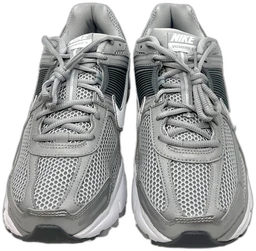 Zoom Vomero 5 Cool Grey on Beezie.