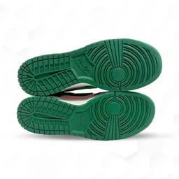 Dunk Low SE The Masters Back 9 Collection on Beezie.